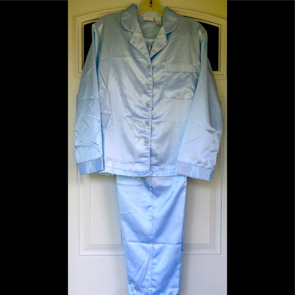 NWOT Beautiful Ladies Parisian Intimates Pajamas Size Small